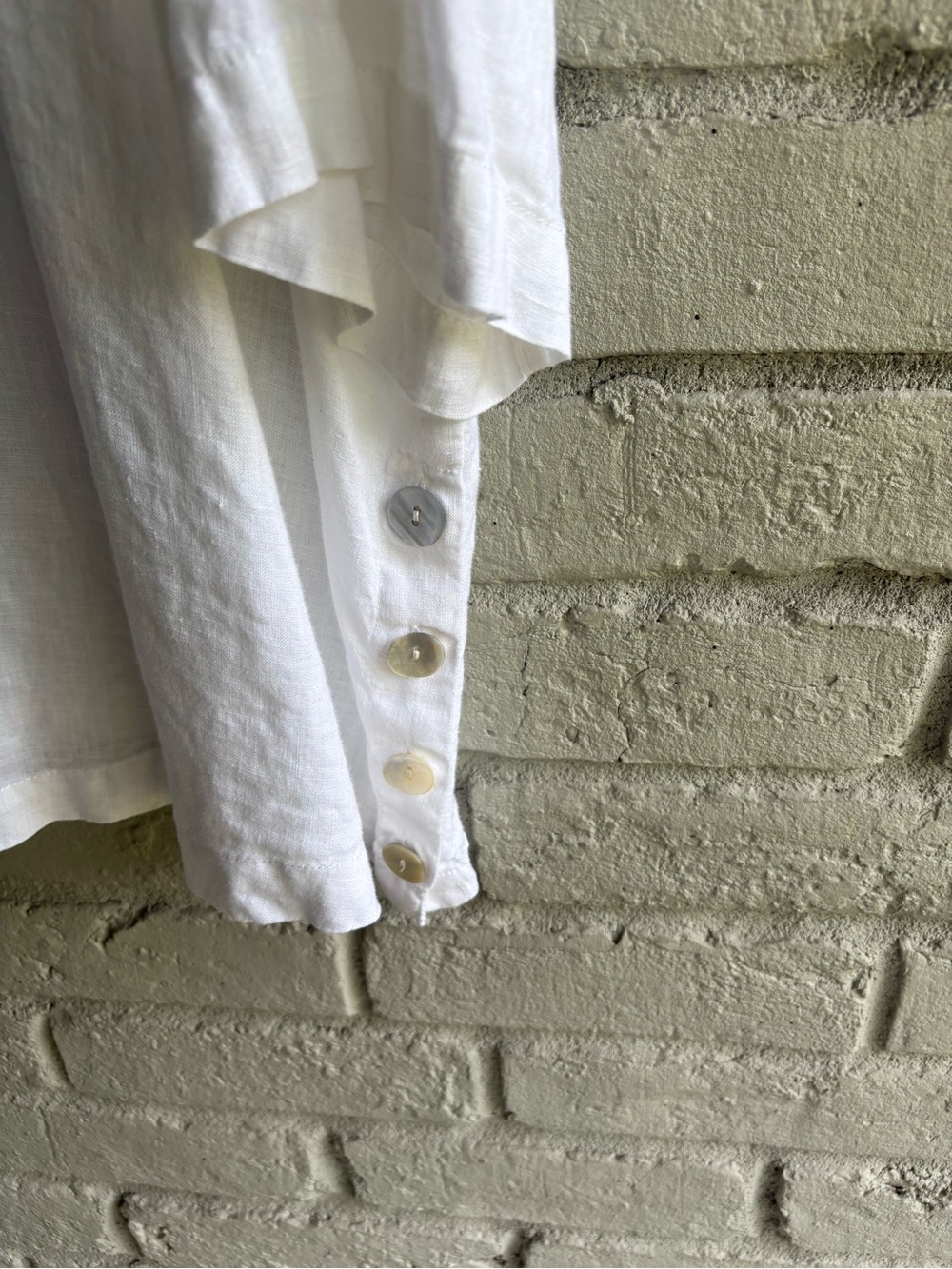 Tahari White V-Neck Collared Linen-Top Sz 3X PRELOVED 3/4 sleeve 4 button sides - Picture 2 of 5